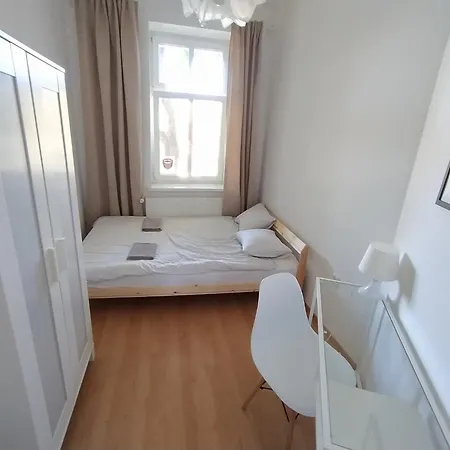Na Parterze, 10 Minut Do Centrum Habitación en casa particular *